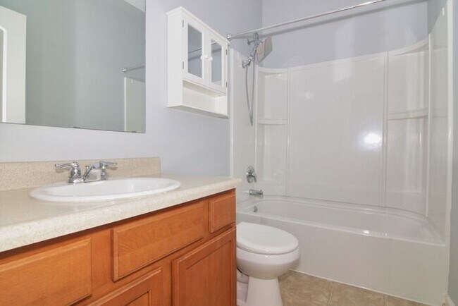 Building Photo - Solid Eastside Home With Water View