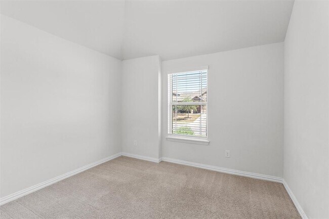 Building Photo - 562 Leadtree Loop