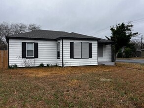 Building Photo - 3301 Austin St