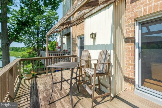 Building Photo - 7261 Dockside Ln