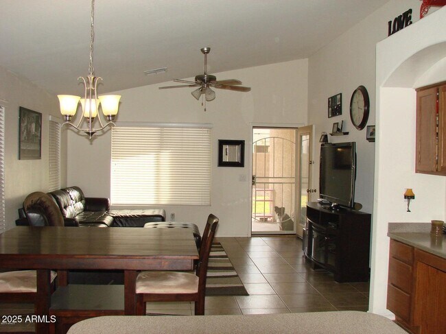 Building Photo - 41133 W Sanders Way