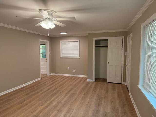 Building Photo - 1520 Crestwood Rd