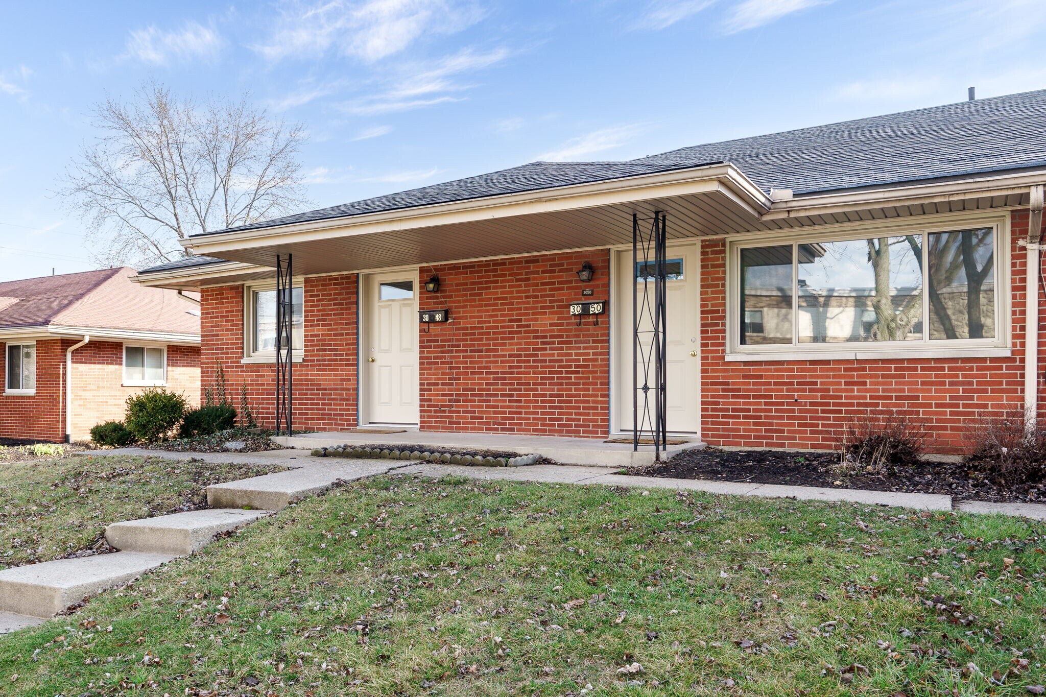 Building Photo - 3048 Southdale Dr
