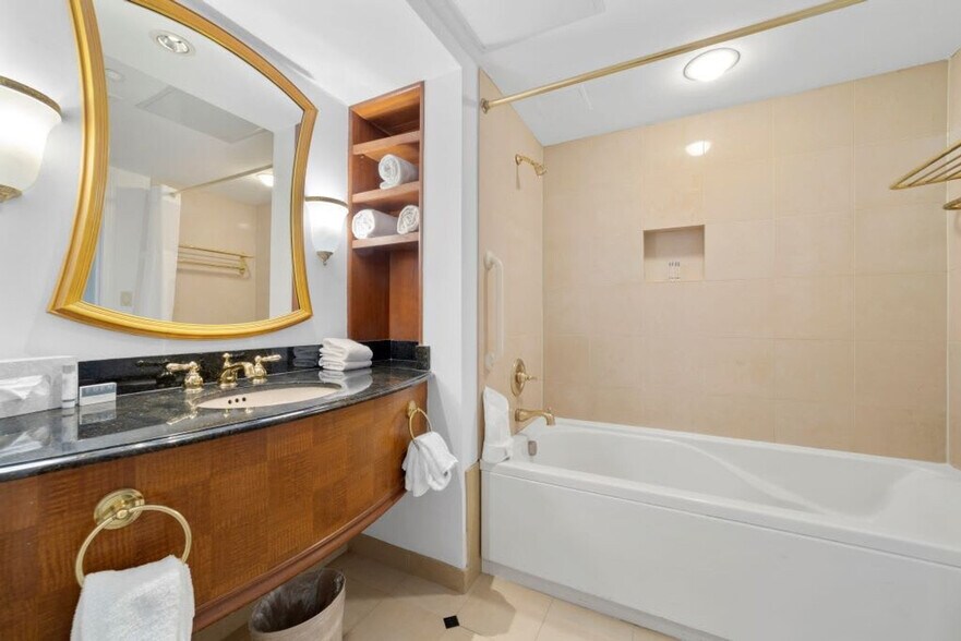 Building Photo - 848 Pacific Ave