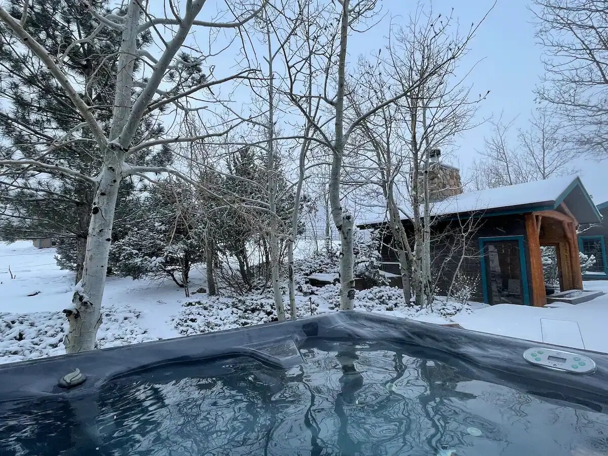 Building Photo - 468 Snow Top Dr