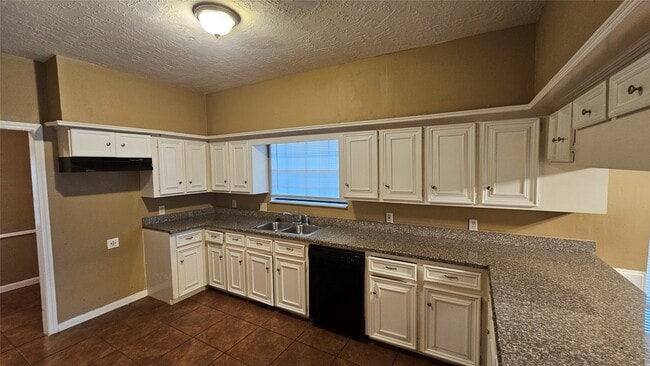 Building Photo - 14734 Treborway Dr