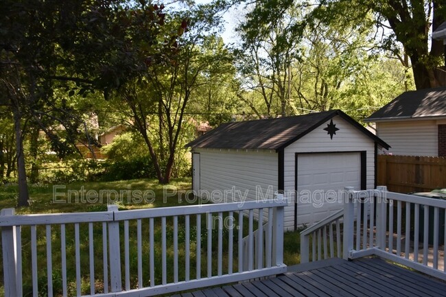 Building Photo - 3238 Highland Park Pl