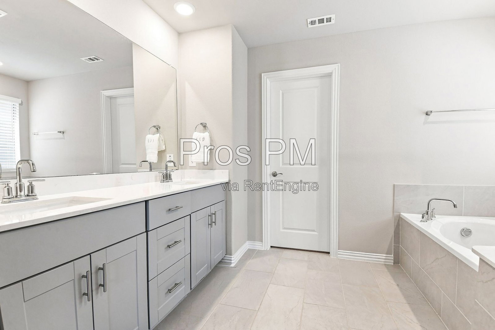 Building Photo - 2625 Amistad Ln