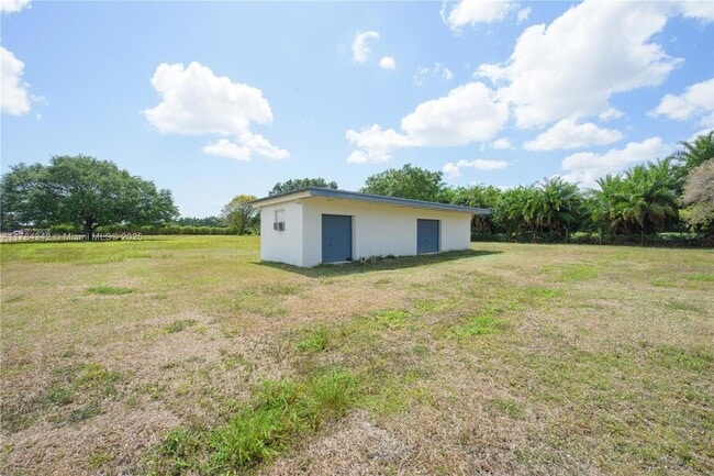 Building Photo - 24595 SW 147th Ave