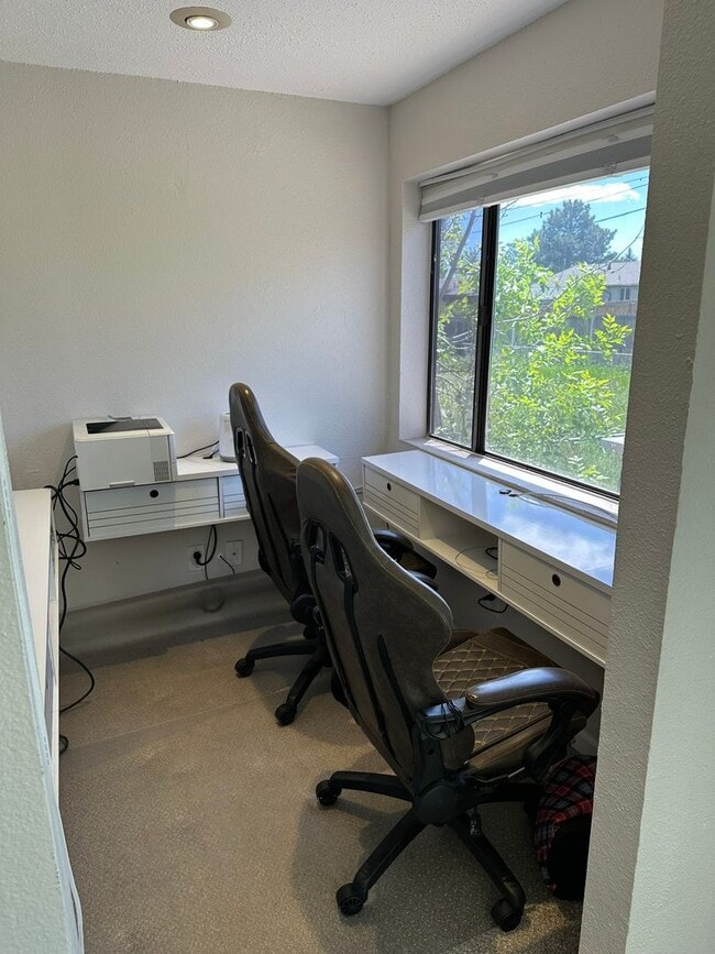Building Photo - Newly Updated 4-Bedroom House just East of...