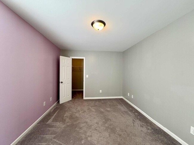 Building Photo - Move-In Ready 2 Bedroom, One Story Home – ...