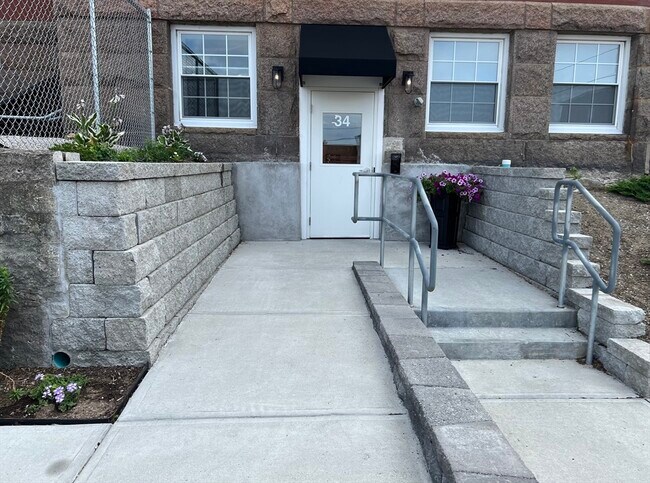 Building Photo - 34 St Joseph St