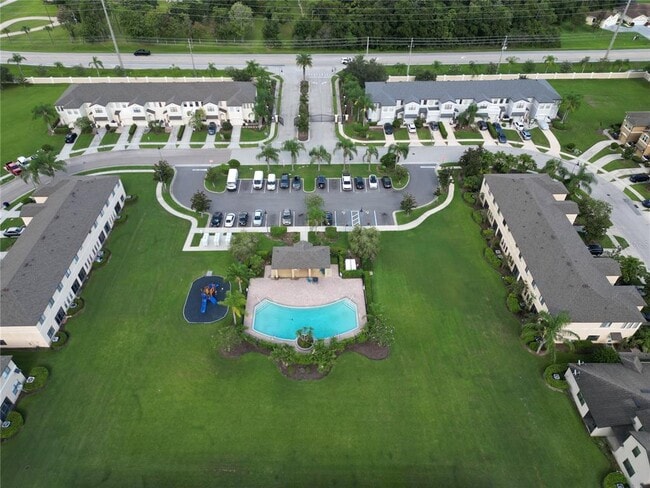 Building Photo - 2381 Seven Oaks Dr