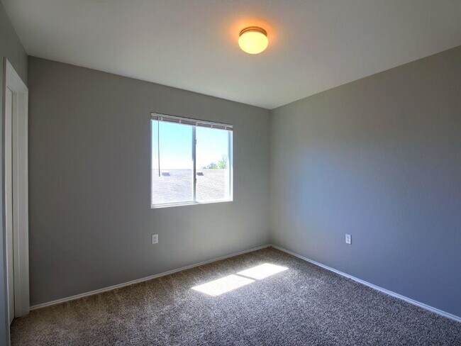 Building Photo - 9109 Indigo Sky Dr