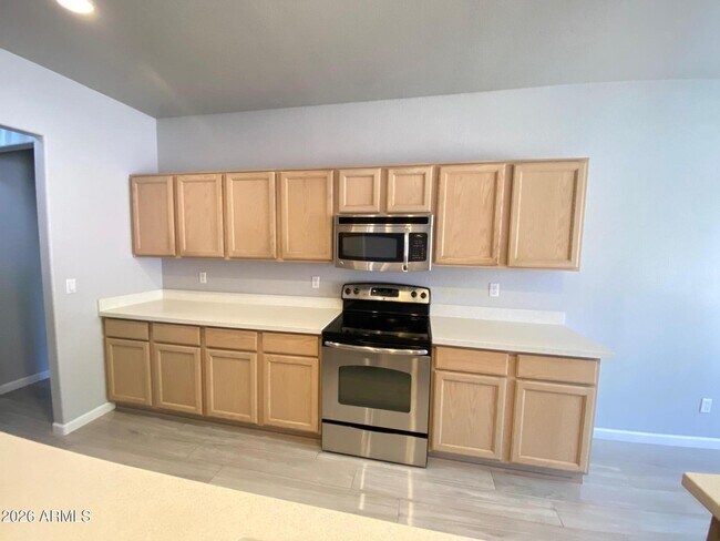 Building Photo - 3358 E Wickieup Ln