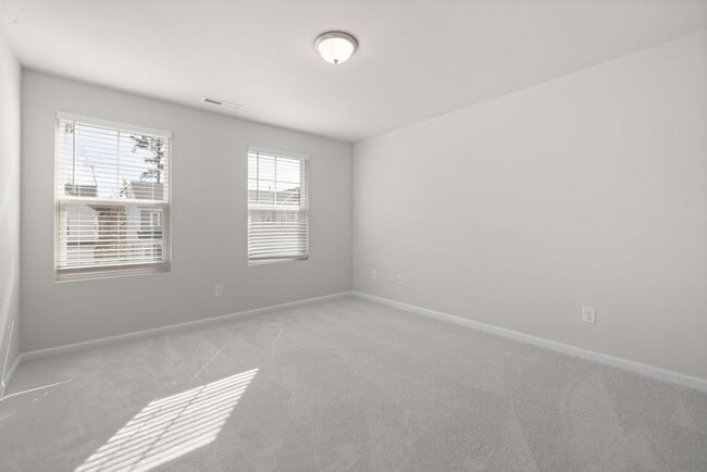 Building Photo - Modern Luxury Meets Convenience – Discover The Chadwick at Harlowe Point, Minutes from RTP & Down...