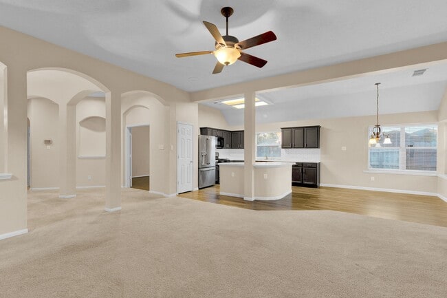 Building Photo - 1803 Riane Ln