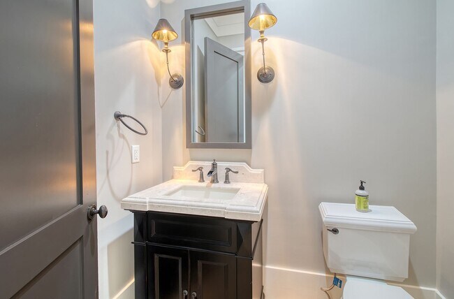 Building Photo - 4 Bedroom 4.5 Bath Home in Dunes West - Mt...