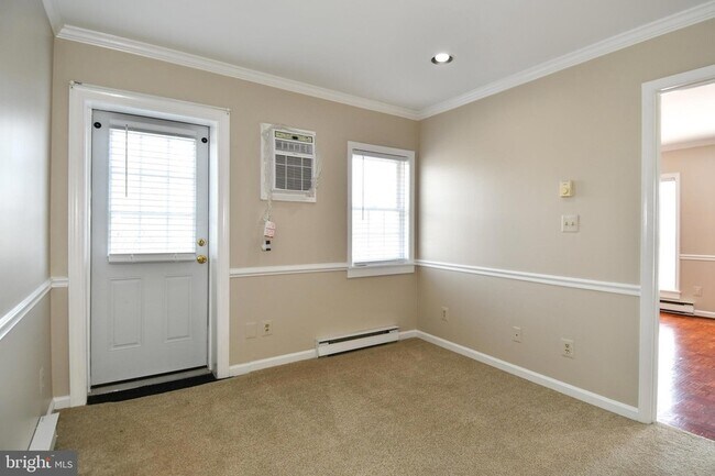 Building Photo - 2 E Federal St