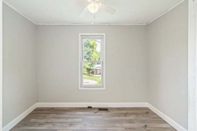 Building Photo - 4100 Garnet Dr