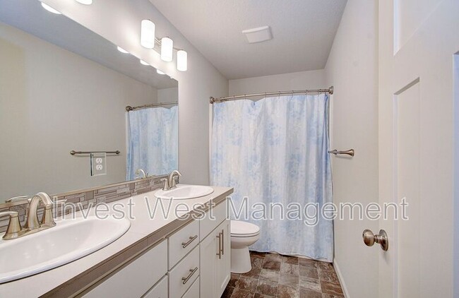 Building Photo - 6834 N 89th Loop