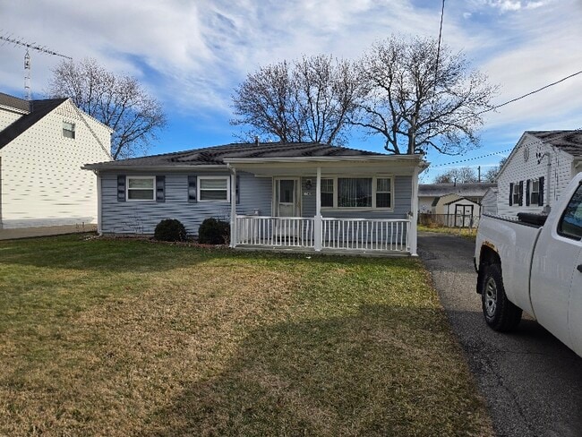 Building Photo - 1249 E Walnut St