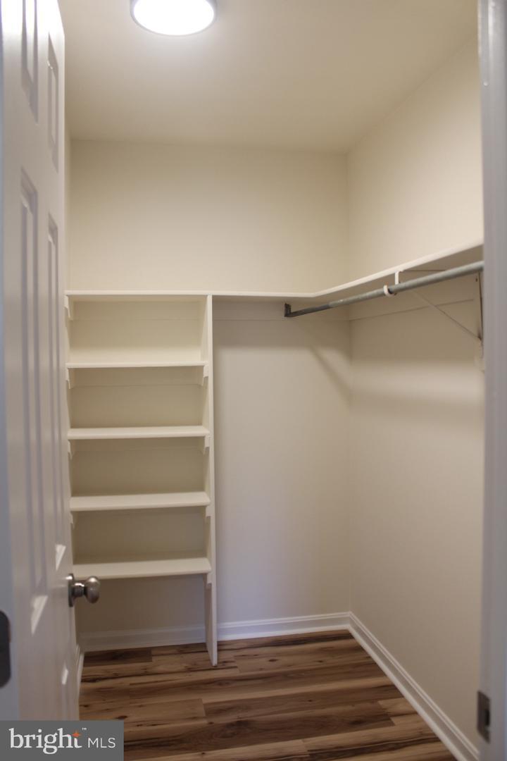 Building Photo - 9266 Chapman Oak Dr