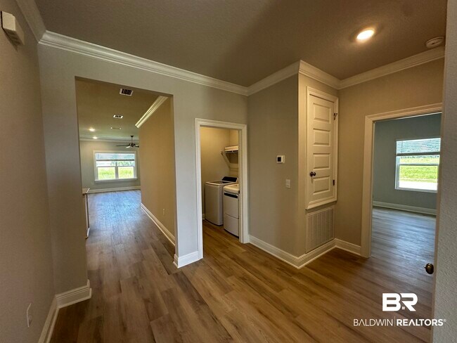 Building Photo - 10162 Lamonica Ln