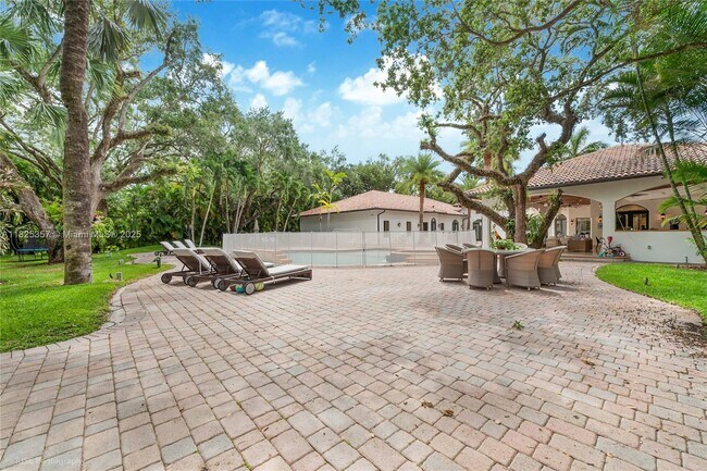 Building Photo - 7405 SW 104th St