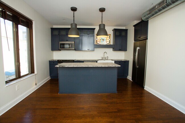 Building Photo - 65 S 5th St