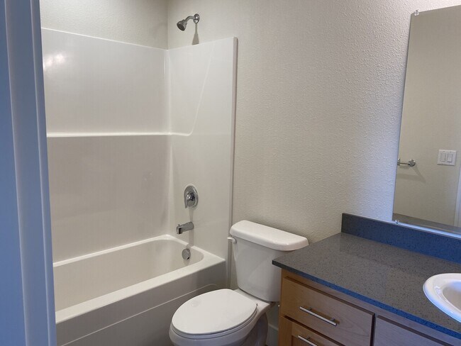 Building Photo - Ross Lane Triplex