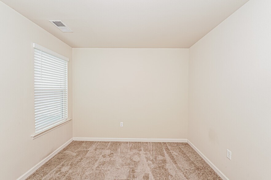 Building Photo - 6380 Rainbow Row