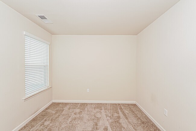 Building Photo - 6061 Rainbow Row