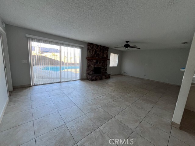 Building Photo - 43052 Charlton Ave