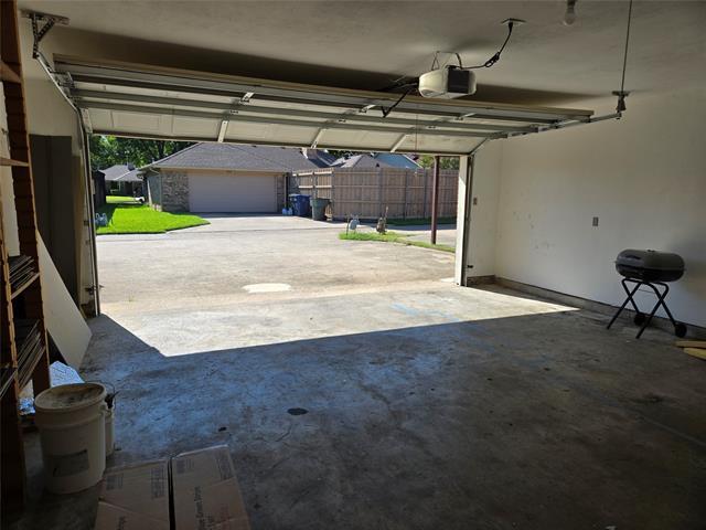 Building Photo - 414 Pebblecreek Dr