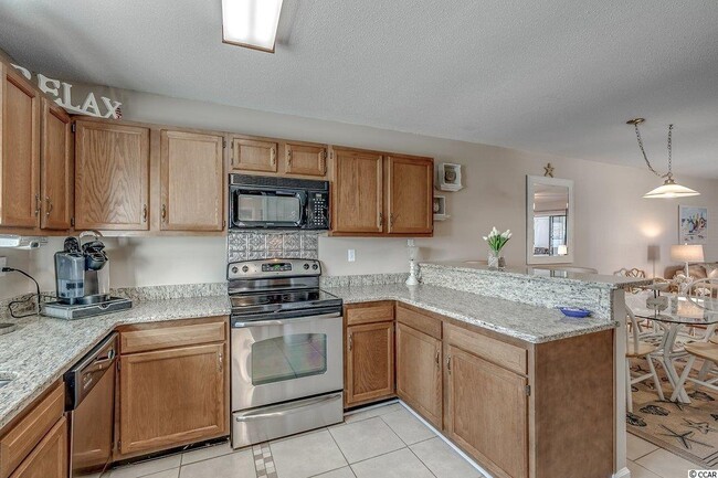 Building Photo - 775 Plantation Dr