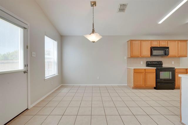 Building Photo - 1405 Cedar Springs Dr