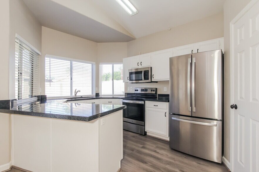 Building Photo - 19036 N 37th St