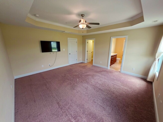 Building Photo - 4 BD in Stateside