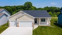 Building Photo - 2109 NE EWING CIR