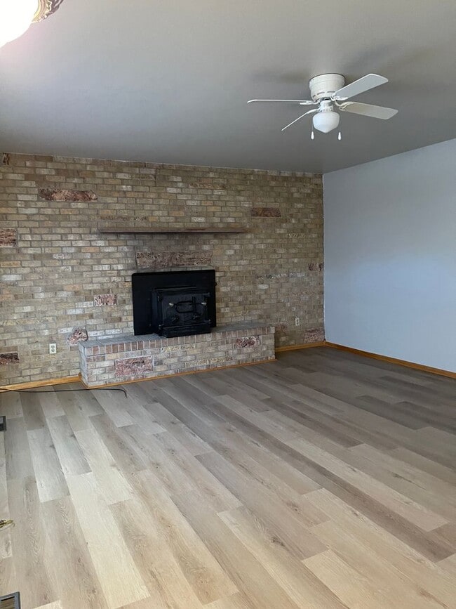 Building Photo - 340 Barrett Ave