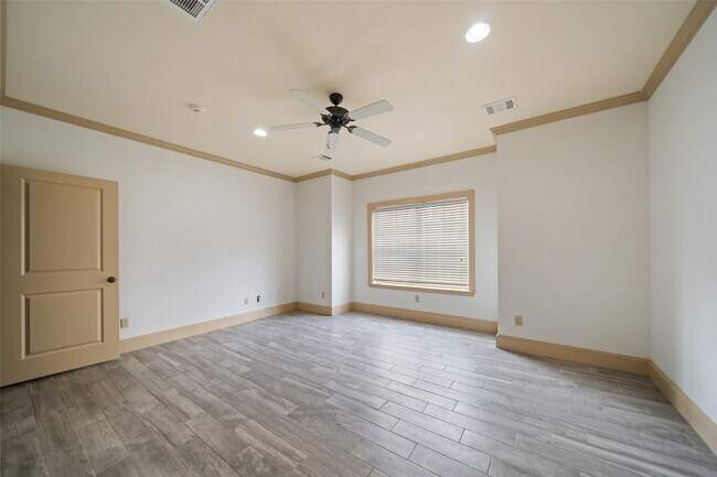 Building Photo - 4607 Regent Manor Dr