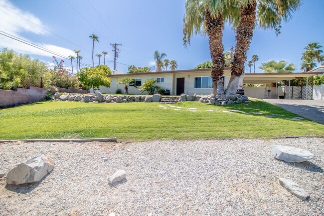 Building Photo - Spacious 2-Bedroom Home with Private Pool & Office In the Cove!
