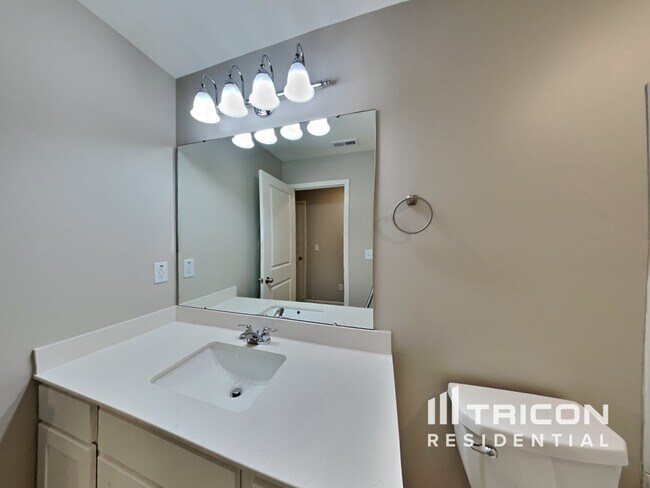 Building Photo - 44 Ashley Oaks Court