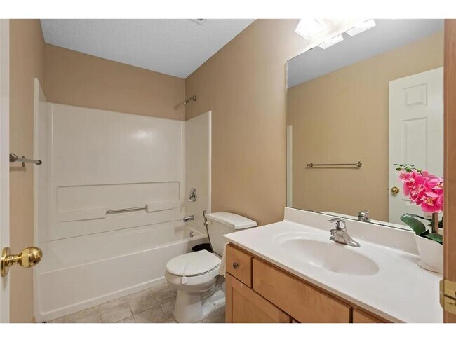 Building Photo - 5225 Holly Ln N