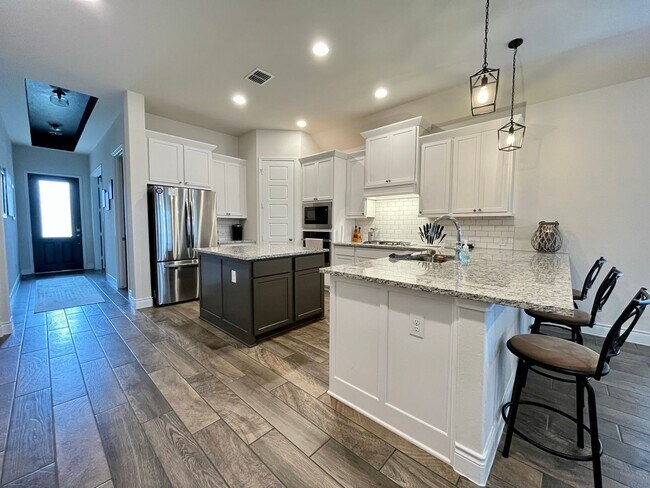 Building Photo - 3 Bedroom/2 Bath Kallison Ranch Subdivision