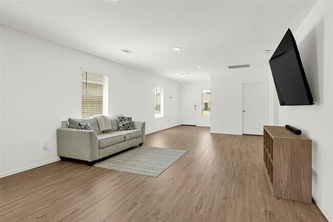 Building Photo - 13765 Kit Run