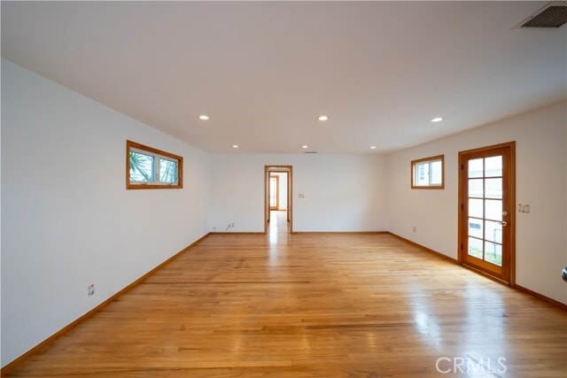 Building Photo - 732 Rosecrans Ave
