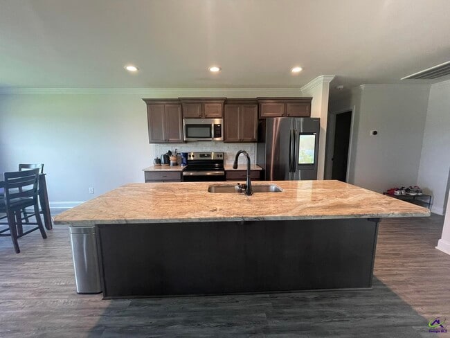 Building Photo - 109 Boundary Dr