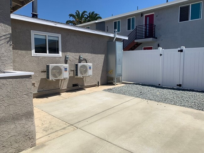 Building Photo - Newly Constructed 2BD/1BA Duplex Available...
